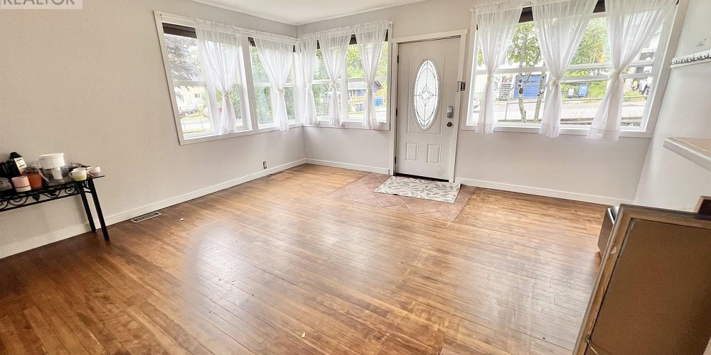 625 TAYLOR STREET Prince Rupert Photo 3
