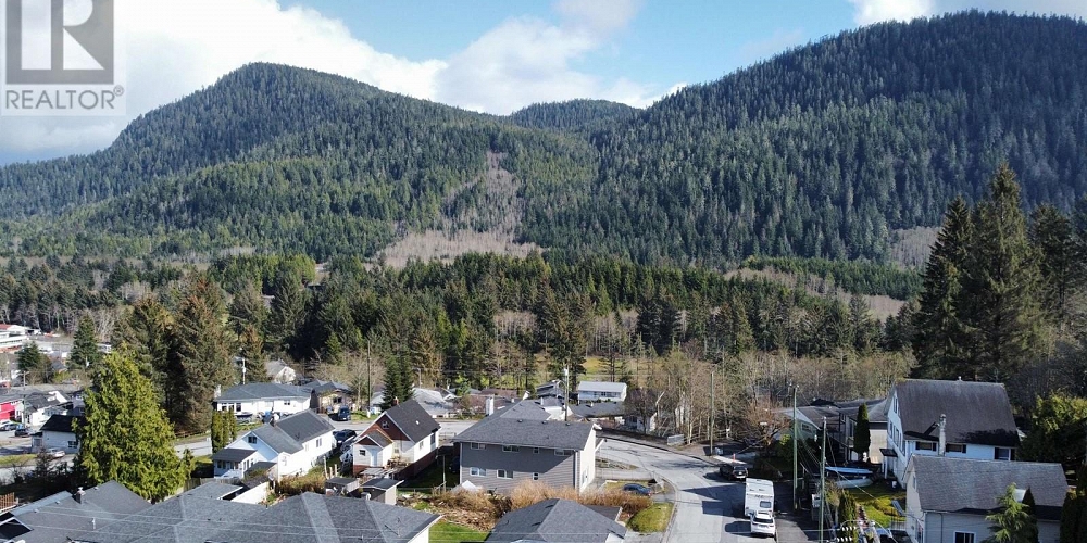 625 TAYLOR STREET Prince Rupert Photo 4