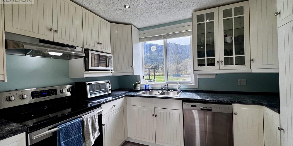 349 W 9TH AVENUE Prince Rupert Photo 11