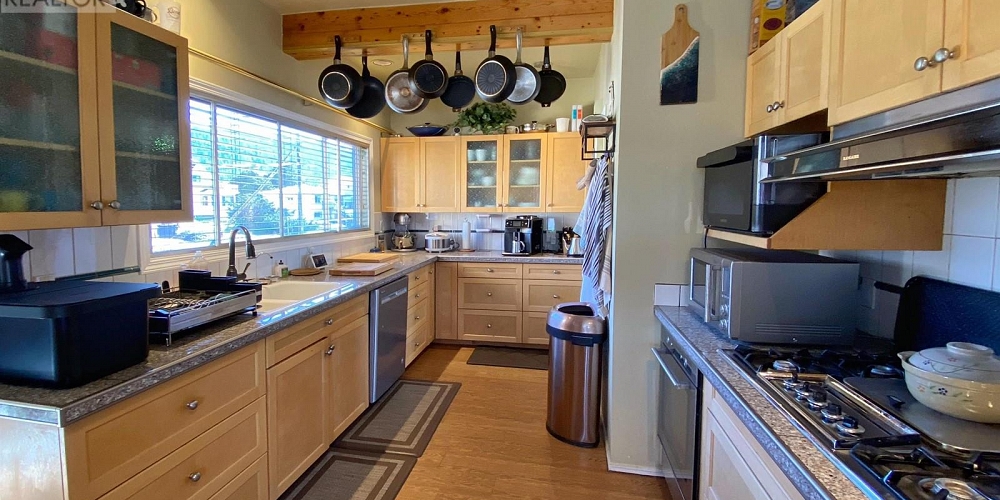 232 W 4TH AVENUE Prince Rupert Photo 12