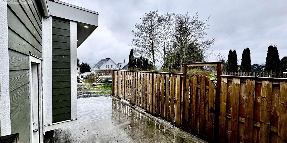 405 E 5TH AVENUE Prince Rupert Photo 34