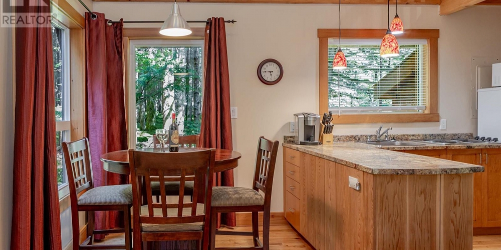 499 QUATSINO BOULEVARD Kitimat Photo 32