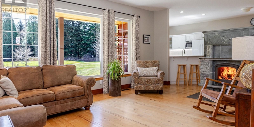 499 QUATSINO BOULEVARD Kitimat Photo 8