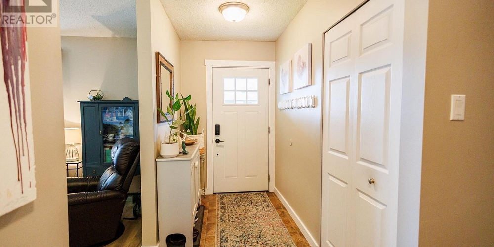 4922 LAMBLY AVENUE Terrace Photo 9