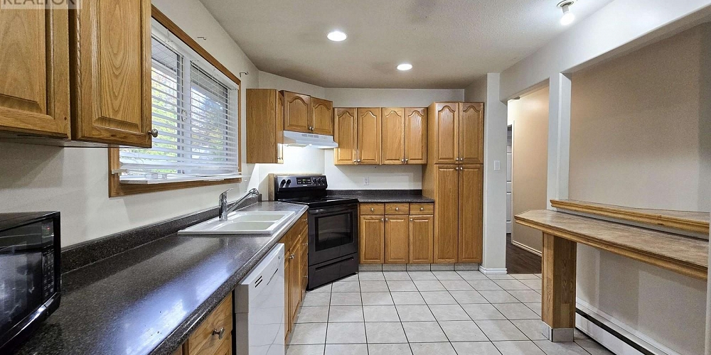 69 CAPILANO STREET Kitimat Photo 2