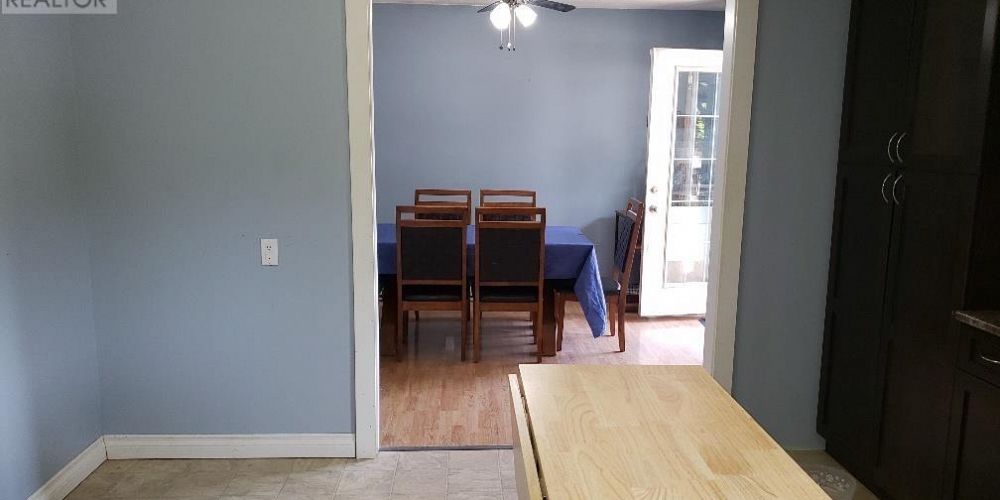 2847 THORNHILL STREET Terrace Photo 5