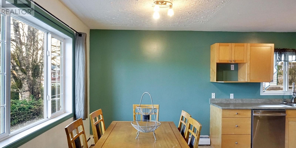 71 RALEY STREET Kitimat Photo 6