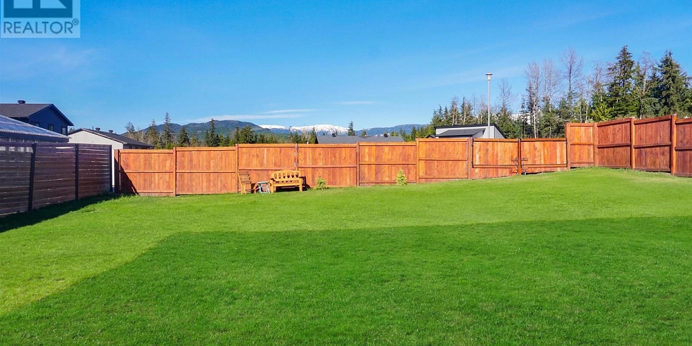 16 ROBINSON STREET Kitimat Photo 26