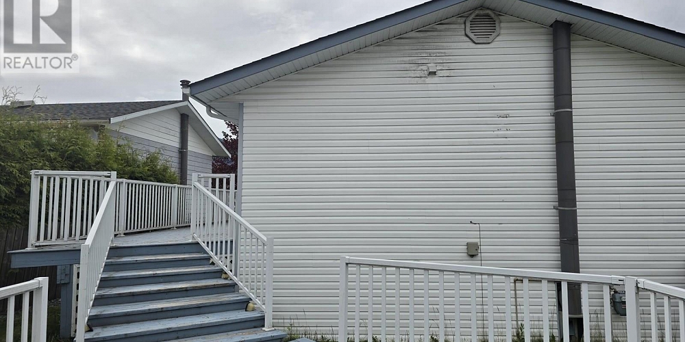 107 BRAUN STREET Kitimat Photo 16