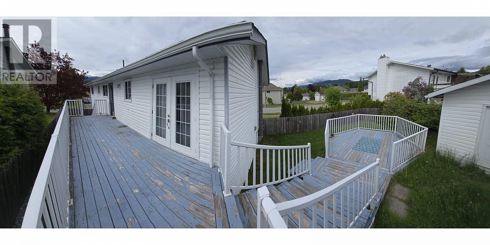 107 BRAUN STREET Kitimat Photo 18