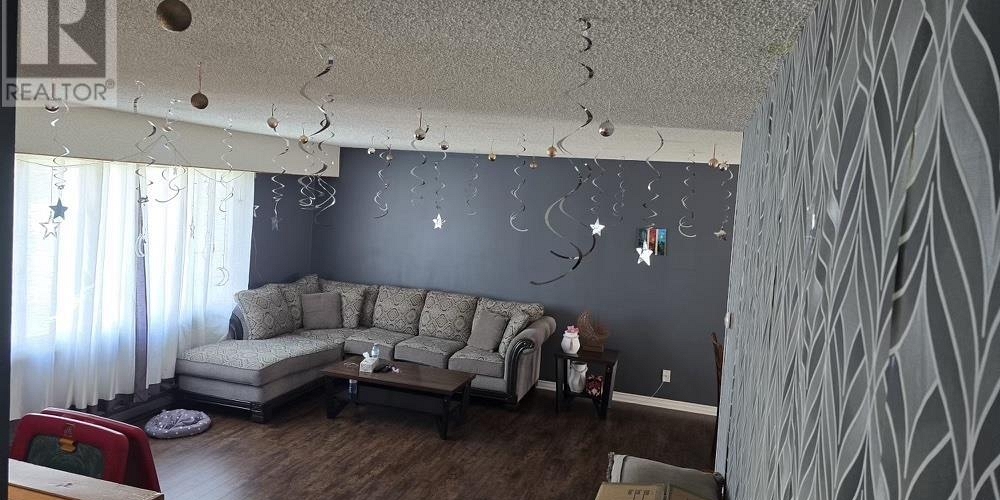 107 BRAUN STREET Kitimat Photo 5