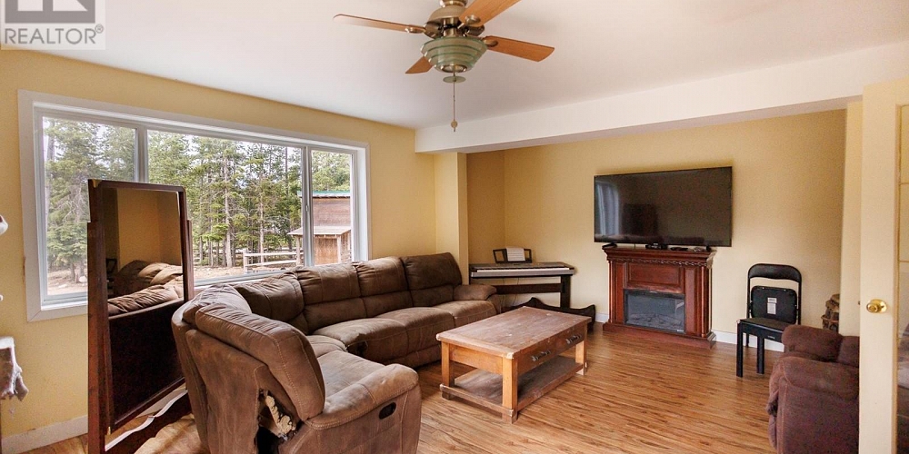 505 SOCKEYE CREEK STREET Lakelse Lake Photo 12