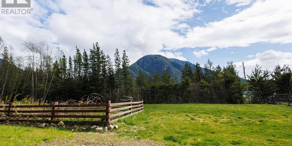 505 SOCKEYE CREEK STREET Lakelse Lake Photo 32