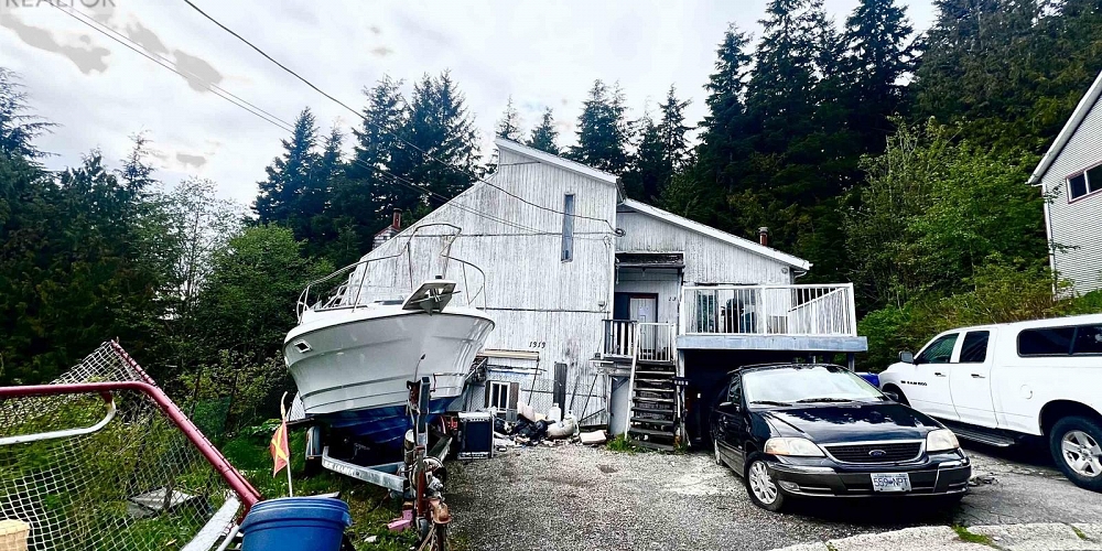 1311 PIGOTT AVENUE Prince Rupert Photo 2