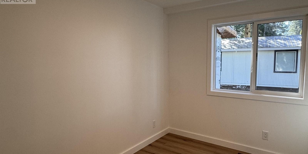 16 5016 PARK AVENUE Terrace Photo 11