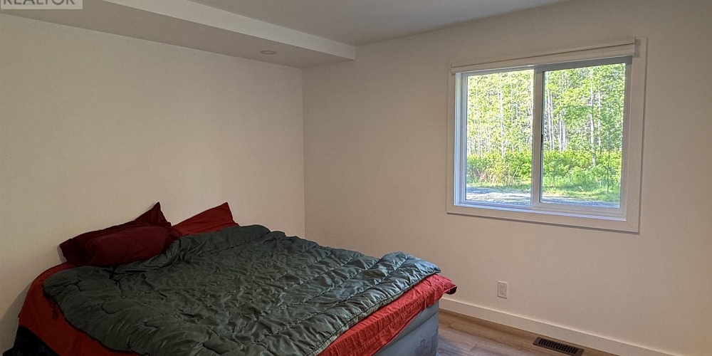 16 5016 PARK AVENUE Terrace Photo 14