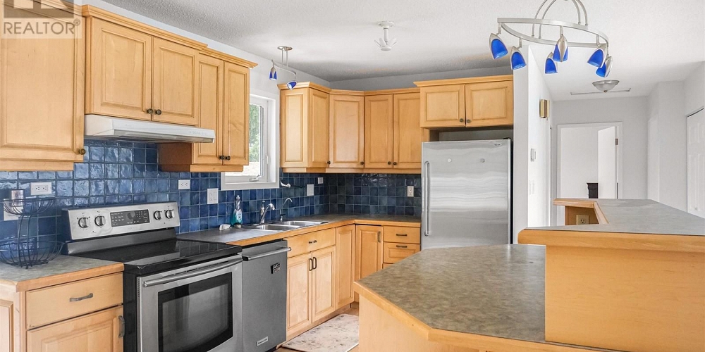 40 GWYN STREET Kitimat Photo 6
