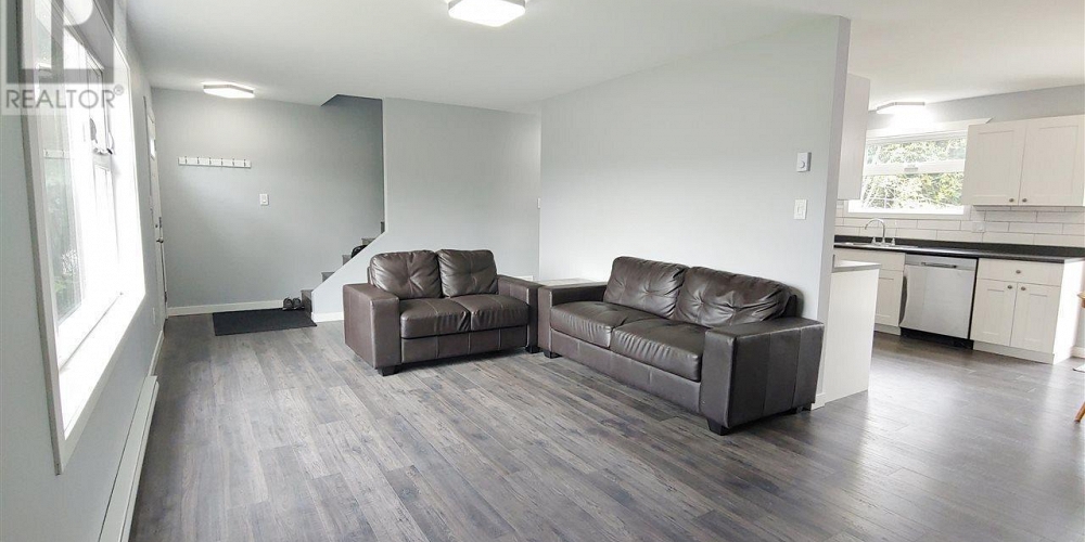 135 BAXTER AVENUE Kitimat Photo 2