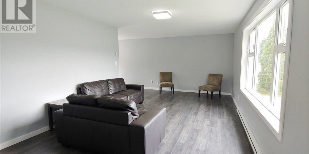 135 BAXTER AVENUE Kitimat Photo 3