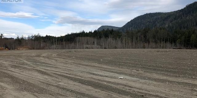 DL251 W 16 HIGHWAY Prince Rupert Photo 6