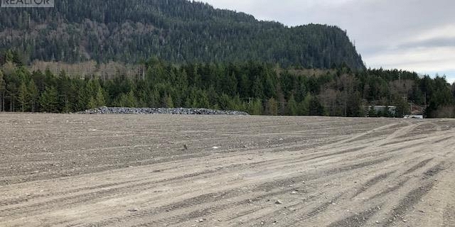 DL251 W 16 HIGHWAY Prince Rupert Photo 8