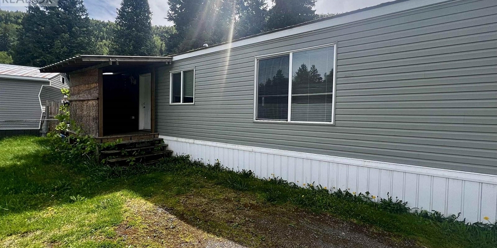 30 4619 QUEENSWAY DRIVE Terrace Photo 3