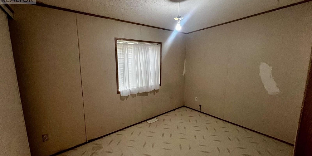8 4619 QUEENSWAY DRIVE Terrace Photo 16
