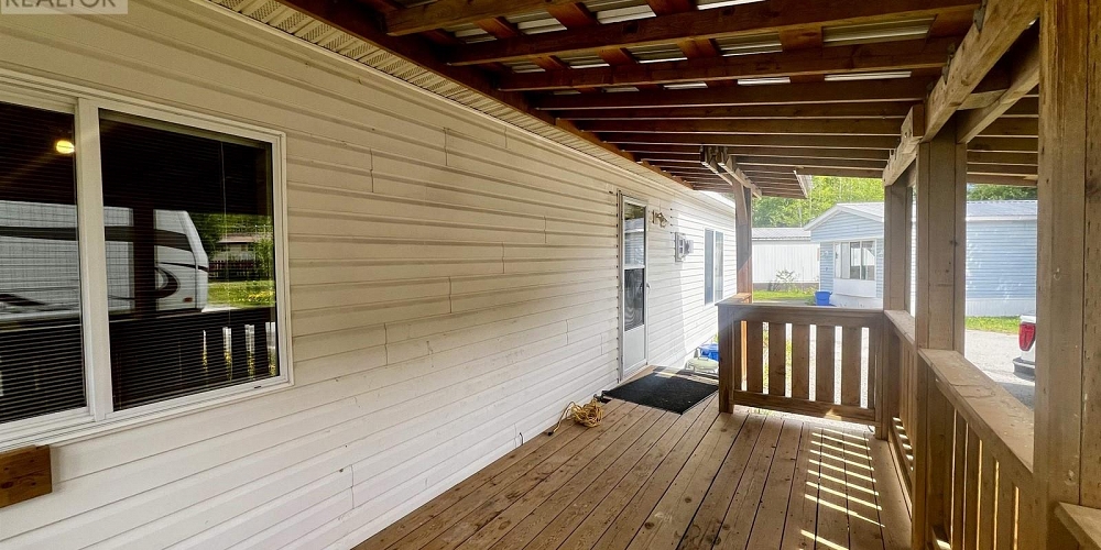 8 4619 QUEENSWAY DRIVE Terrace Photo 3