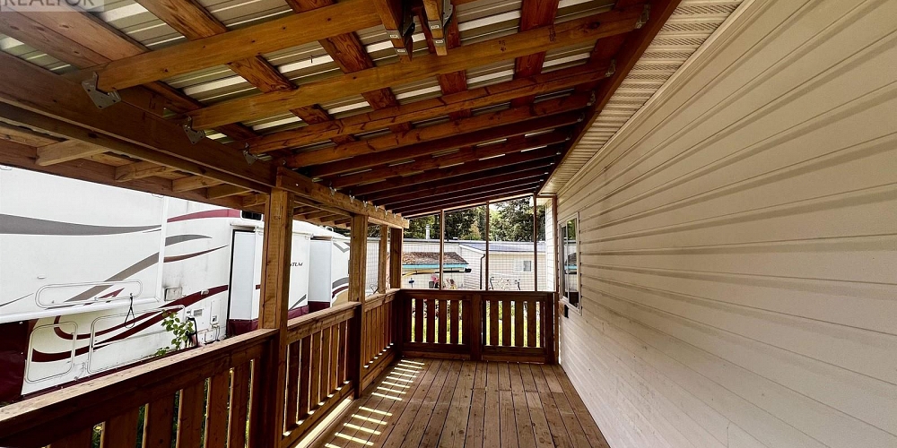 8 4619 QUEENSWAY DRIVE Terrace Photo 4