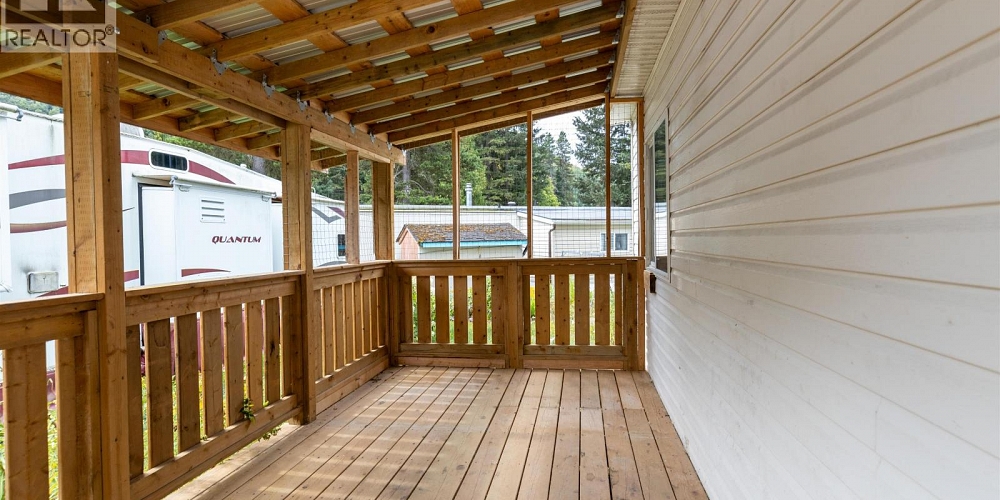8 4619 QUEENSWAY DRIVE Terrace Photo 4