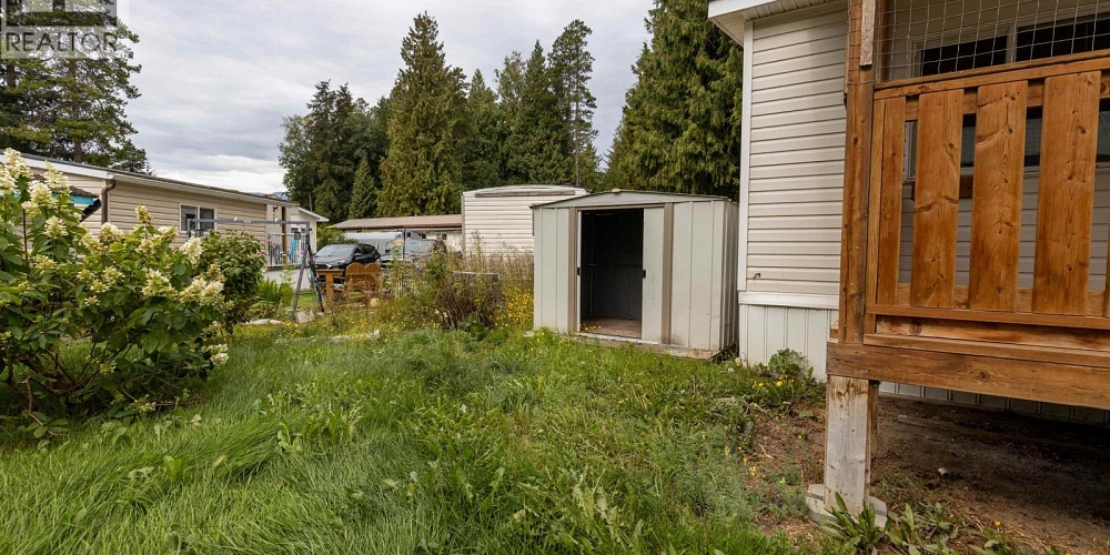 8 4619 QUEENSWAY DRIVE Terrace Photo 5