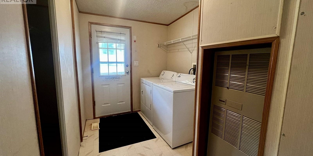 8 4619 QUEENSWAY DRIVE Terrace Photo 6