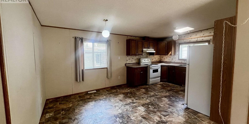 8 4619 QUEENSWAY DRIVE Terrace Photo 7