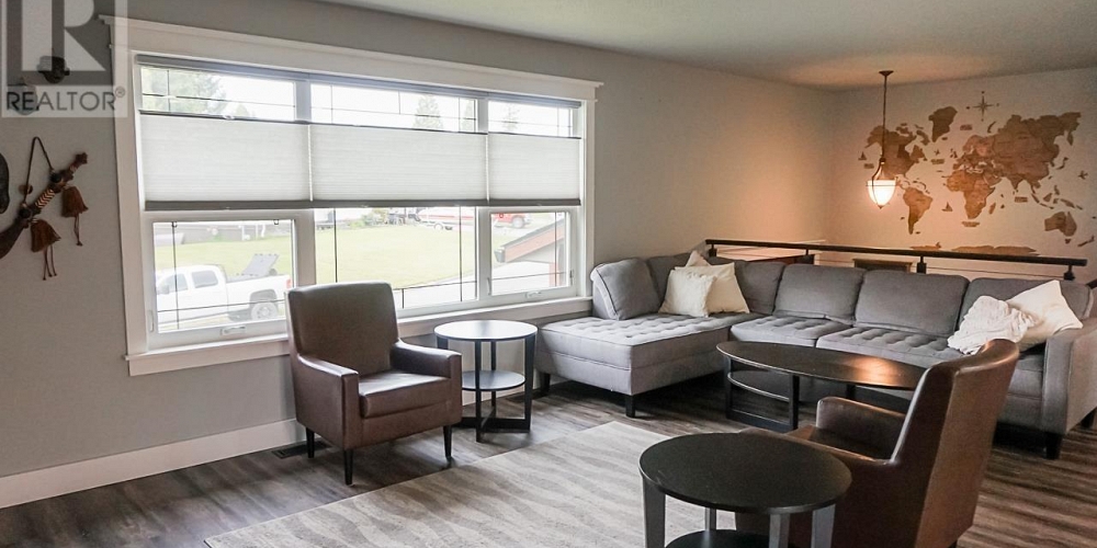 48 DAVY CRESCENT Kitimat Photo 4