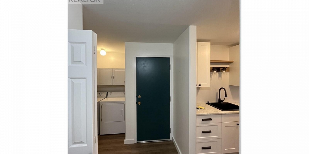 1 4739 WALSH AVENUE Terrace Photo 11
