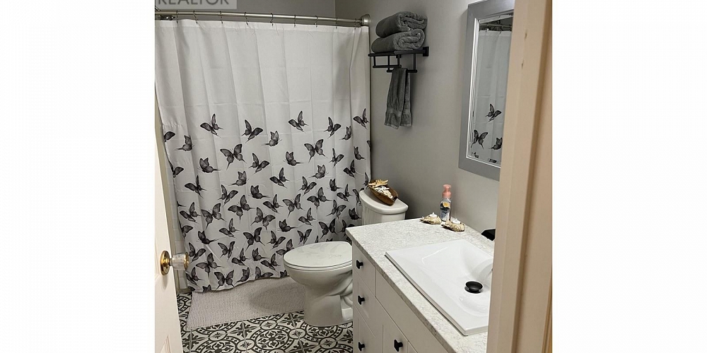 1 4739 WALSH AVENUE Terrace Photo 13
