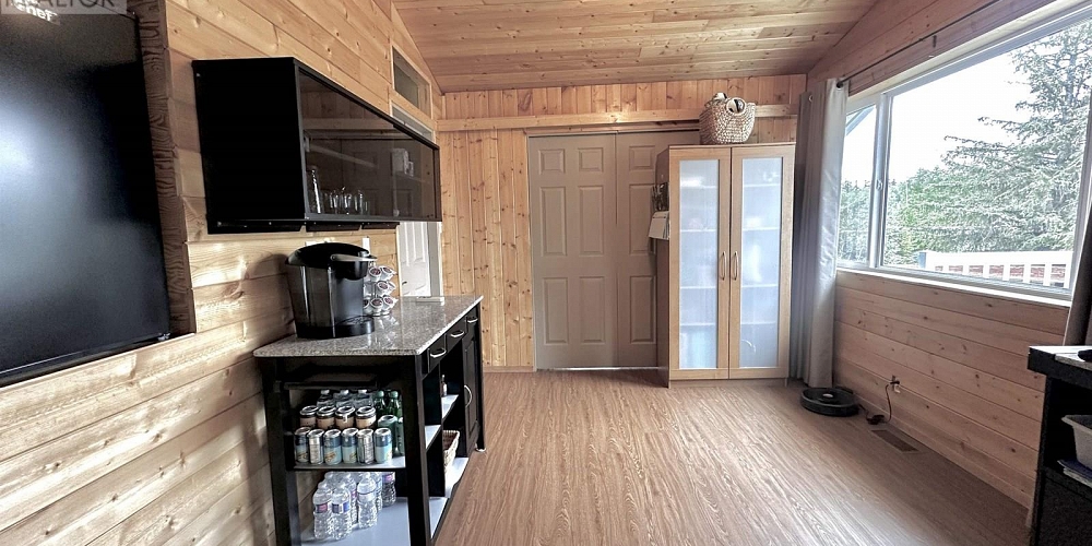 2605 FIRST AVENUE Terrace Photo 19