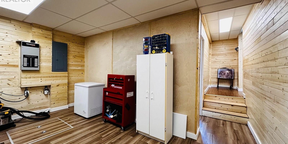 2605 FIRST AVENUE Terrace Photo 24