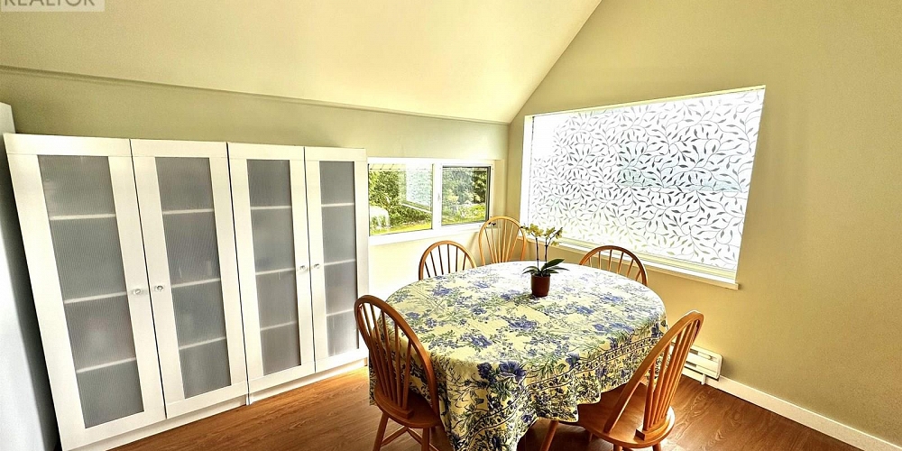 2605 FIRST AVENUE Terrace Photo 3