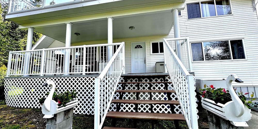 2605 FIRST AVENUE Terrace Photo 30