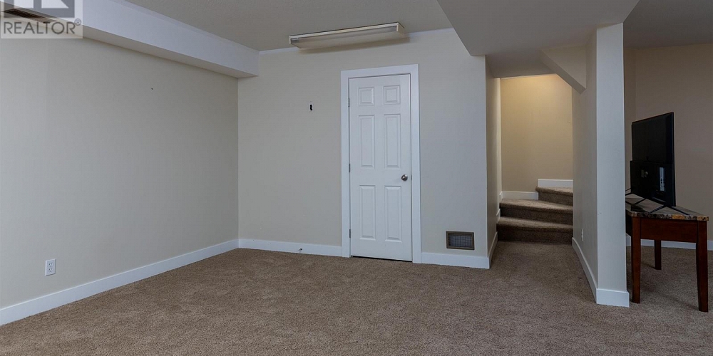 3527 COTTONWOOD CRESCENT Terrace Photo 15