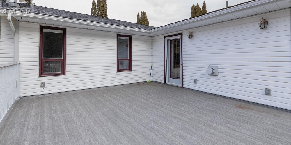 4670 LOWRIE AVENUE Terrace Photo 27