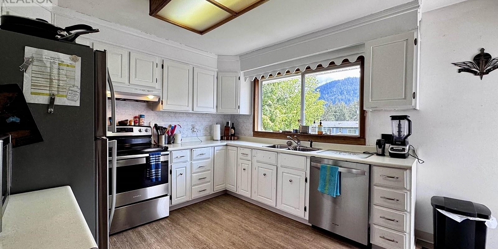 1519 ATLIN AVENUE Prince Rupert Photo 10