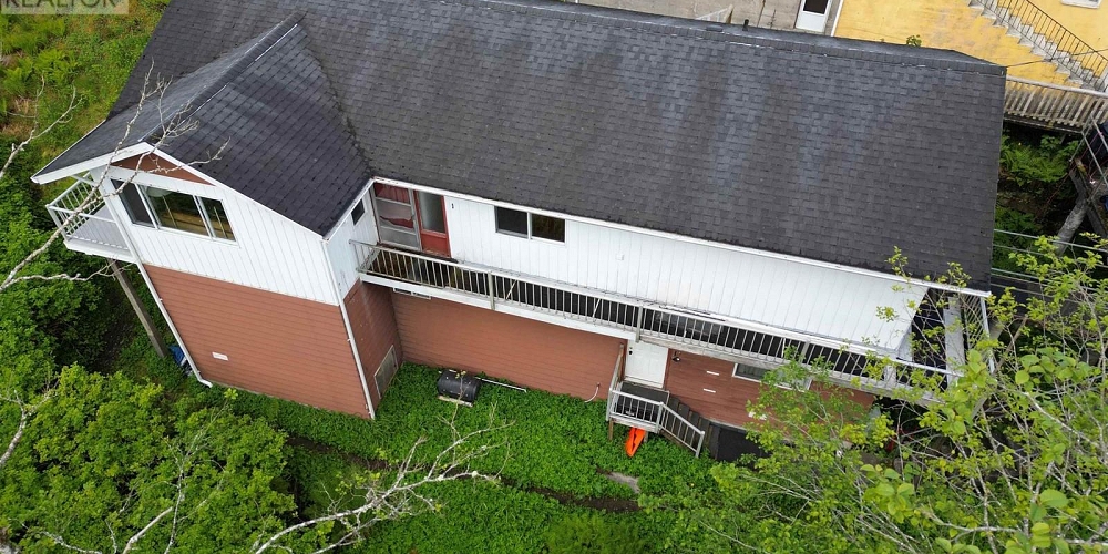 736-738 TAYLOR STREET Prince Rupert Photo 2