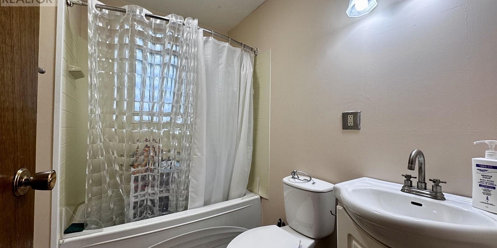 736-738 TAYLOR STREET Prince Rupert Photo 24