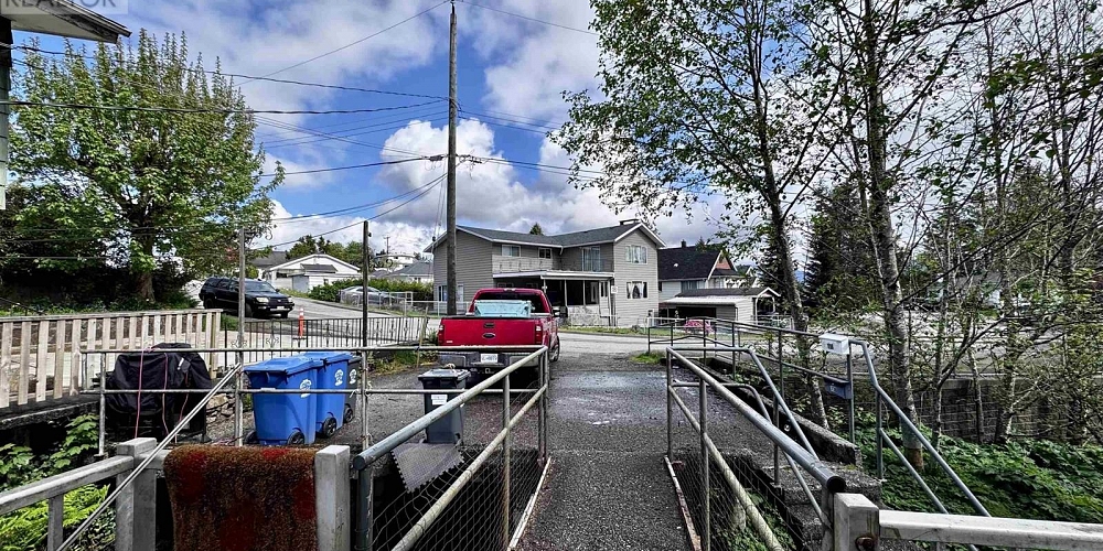736-738 TAYLOR STREET Prince Rupert Photo 35