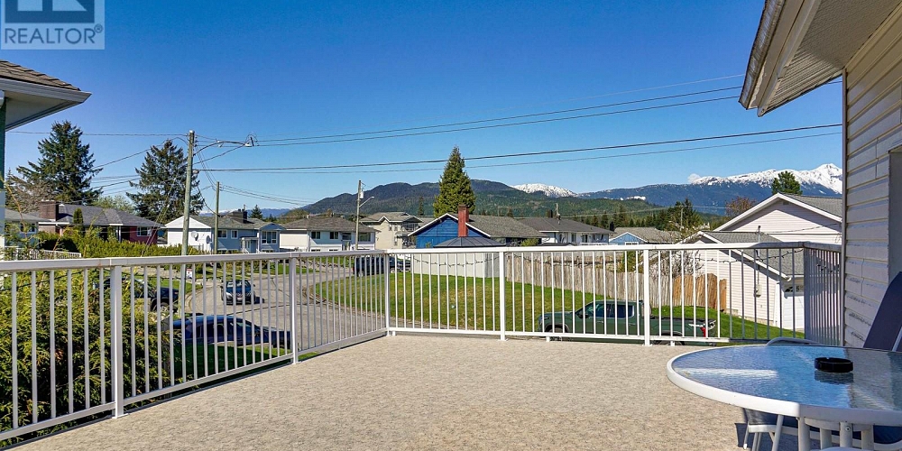 39 WOHLER STREET Kitimat Photo 2