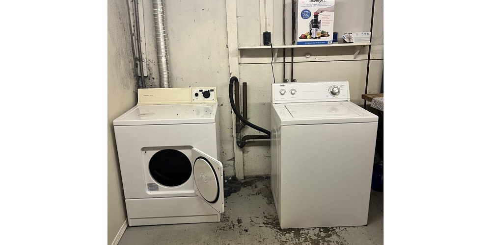 4723 WALSH AVENUE Terrace Photo 10