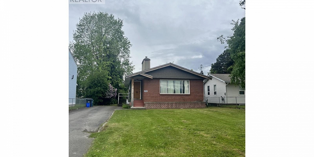 4723 WALSH AVENUE Terrace Photo 2