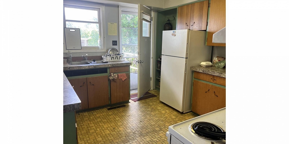 4723 WALSH AVENUE Terrace Photo 4